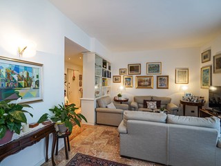 Trilocale in Vendita a Bergamo, 230'000€, 135 m²