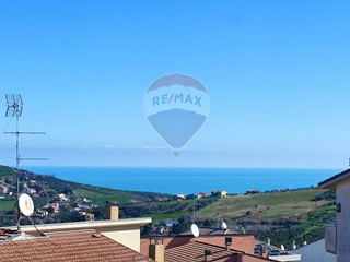 Casa Indipendente in Vendita a Cupello, 155'000€, 284 m²