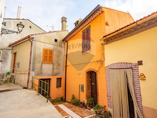 Casa Semi Indipendente in Vendita a San Biase, 35'000€, 110 m²