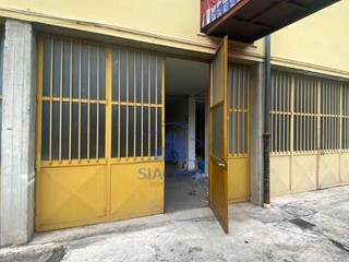 Capannone in Vendita a Cassano d'Adda, 70'000€, 97 m²