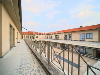 Ufficio in Vendita a Cernusco Lombardone, 120'000€, 103 m²