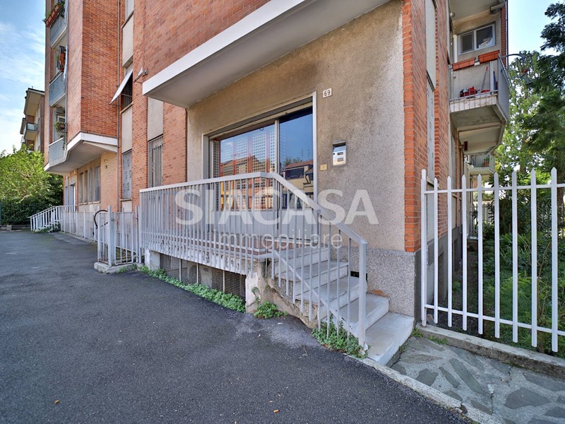 Ufficio in Vendita a Brugherio, 135'000€, 224 m²