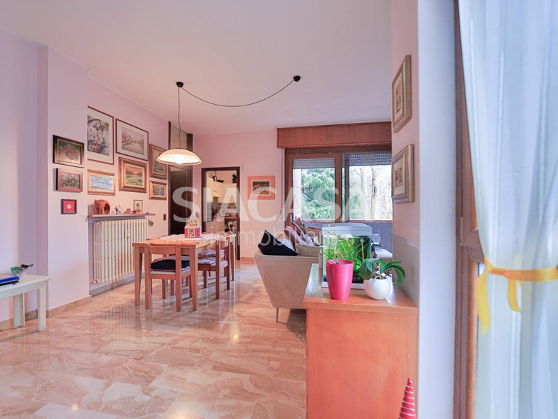 Trilocale in Vendita a Vimercate, 252'000€, 105 m²