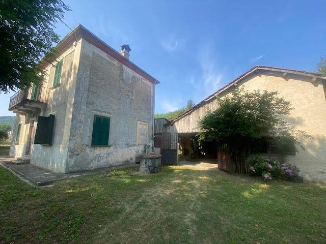 Casa Indipendente in Vendita a Giusvalla, 110'000€, 130 m²