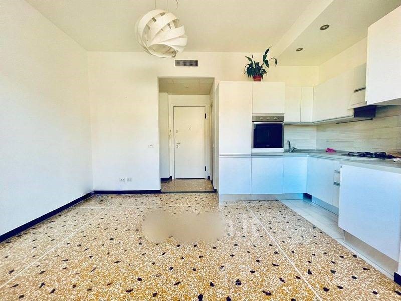 Trilocale in Vendita a Albissola Marina, 270'000€, 65 m²