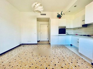 Trilocale in Vendita a Albissola Marina, 270'000€, 65 m²