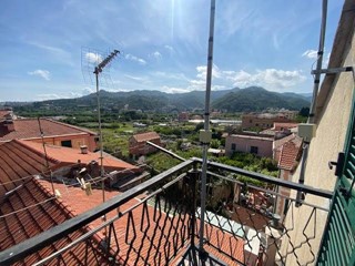 Trilocale in Vendita a Albisola Superiore, 175'000€, 90 m²