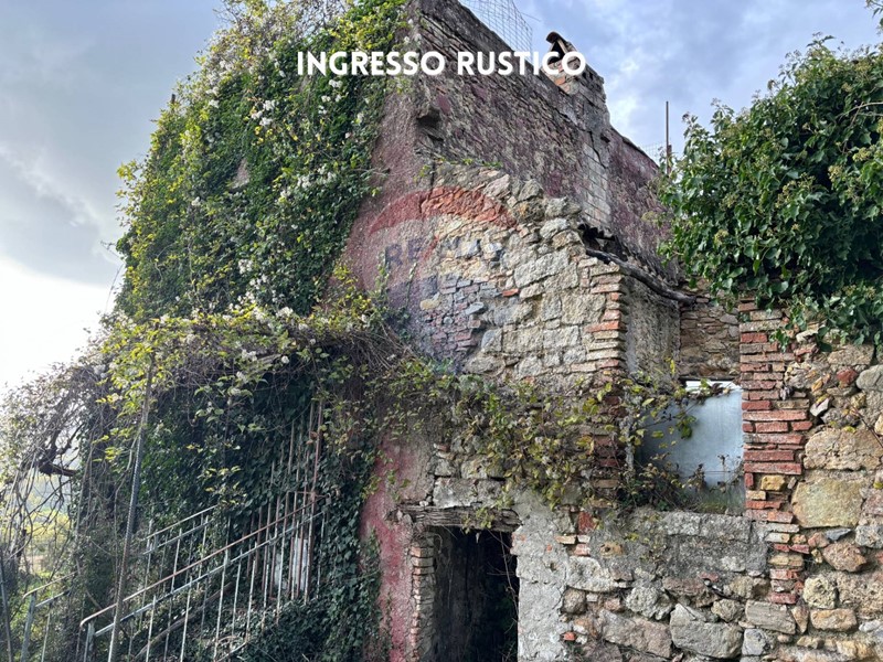 Rustico in Vendita a Roccastrada, 79'400€, 119 m²