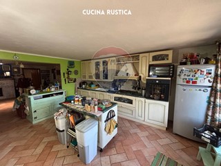 Villa in Vendita a Scansano, 340'000€, 200 m²