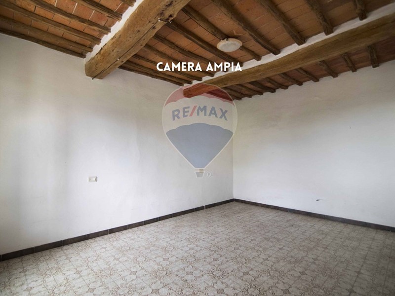 Quadrilocale in Vendita a Roccastrada, 38'000€, 62 m²