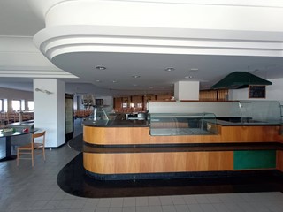 Immobile commerciale in Affitto a Pesaro, 2'500€, 231 m²