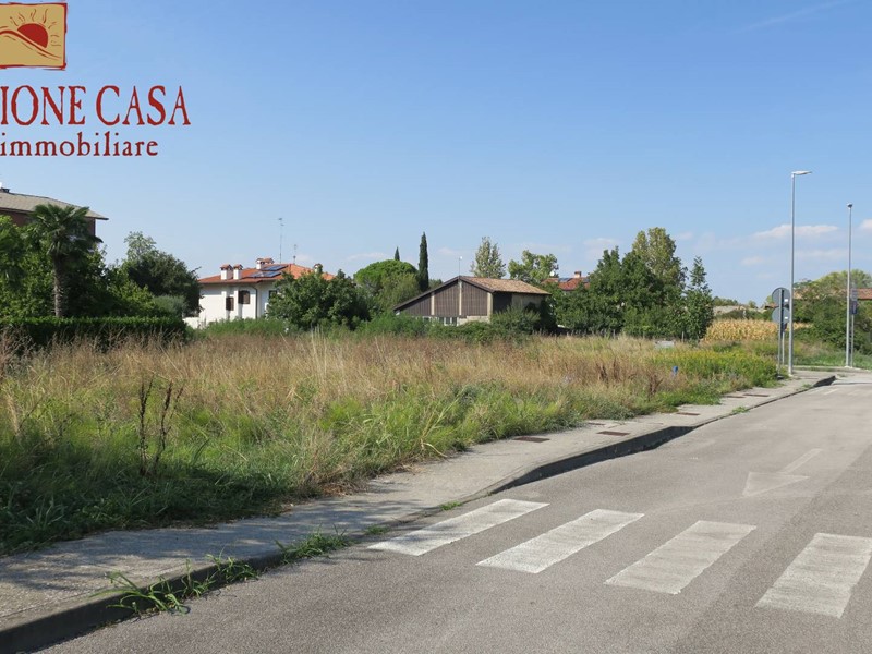 Terreno edificabile in Vendita a San Canzian d'Isonzo, 62'000€, 753 m²