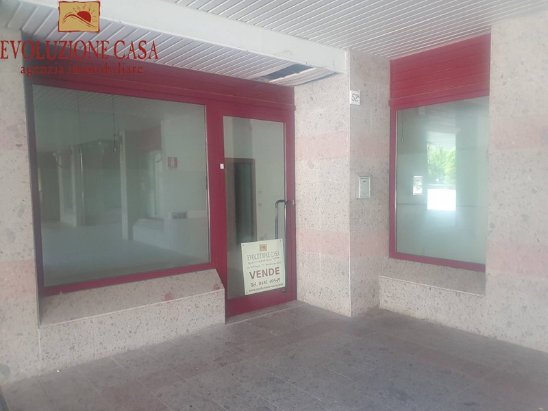 Immobile commerciale in Vendita a Monfalcone, 38'000€, 49 m²