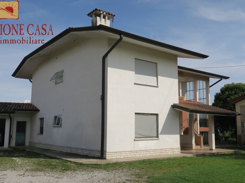 Casa Indipendente in Vendita a San Pier d'Isonzo, 225'000€, 275 m²