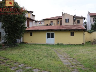 Magazzino in Vendita a Monfalcone, 49'000€, 65 m²