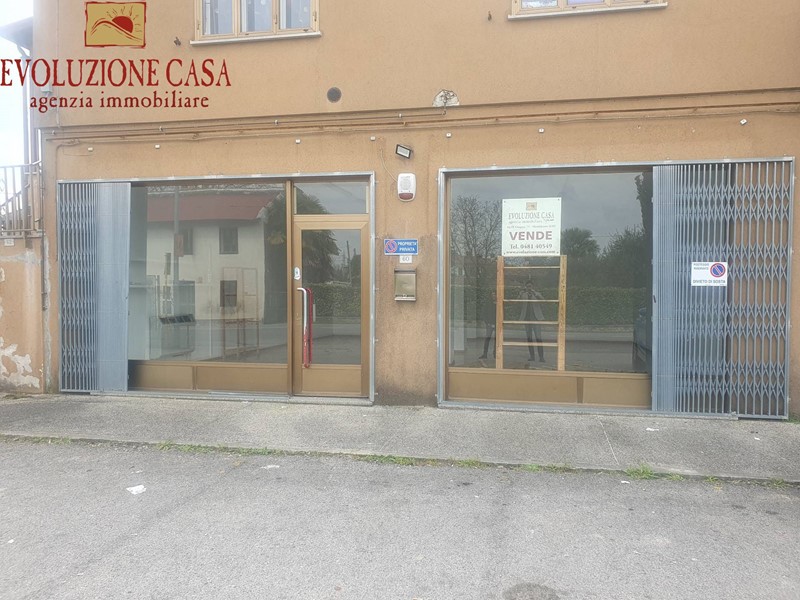 Immobile commerciale in Vendita a Fiumicello Villa Vicentina, 129'000€, 130 m²
