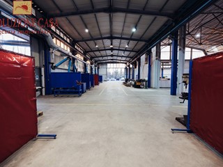 Capannone in Vendita a Monfalcone, 1'150'000€, 1850 m²