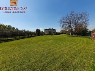 Terreno edificabile in Vendita a Fogliano Redipuglia, 95'000€, 1230 m²
