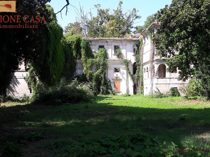 Casa Indipendente in Vendita a Campolongo Tapogliano, 295'000€, 2023 m²