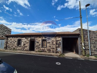 Casa Indipendente in Vendita a Norbello, 50'000€, 132 m²