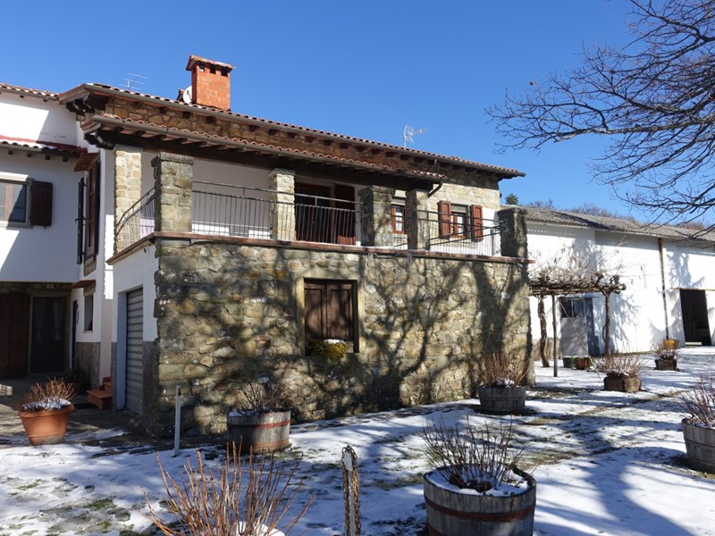 Casa Semi Indipendente in Vendita a Poppi, 250'000&euro;, 220 m²
