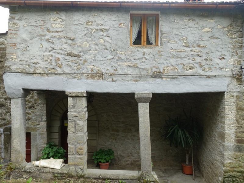 Casa Semi Indipendente in Vendita a Castel San Niccolò, 75'000€, 90 m²
