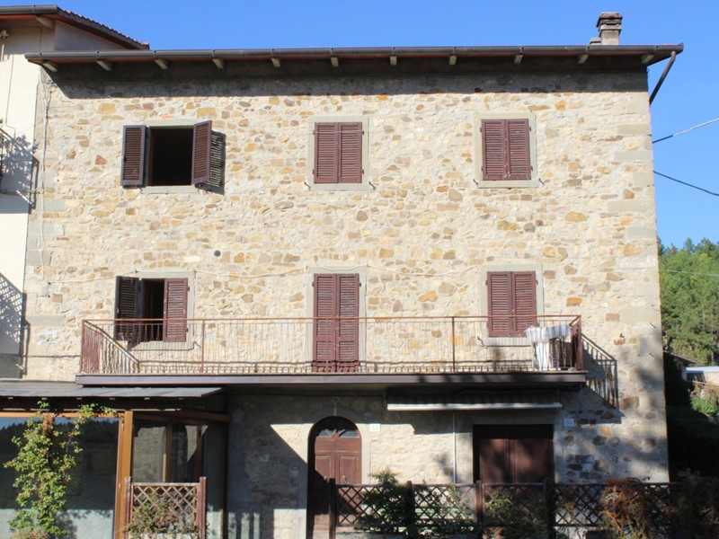 Casa Semi Indipendente in Vendita a Bibbiena, 125'000€, 190 m²