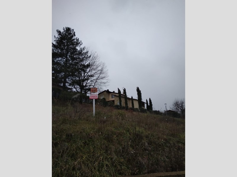 Terreno edificabile in Vendita a Bibbiena, 90'000€, 1085 m²