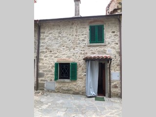 Casa Semi Indipendente in Vendita a Bibbiena, 110'000€, 100 m²