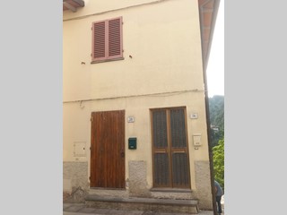 Quadrilocale in Vendita a Poppi, 70'000&euro;, 100 m²