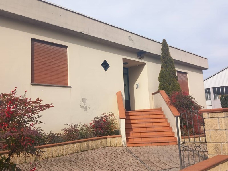 Trilocale in Vendita a Bibbiena, 90'000€, 69 m²