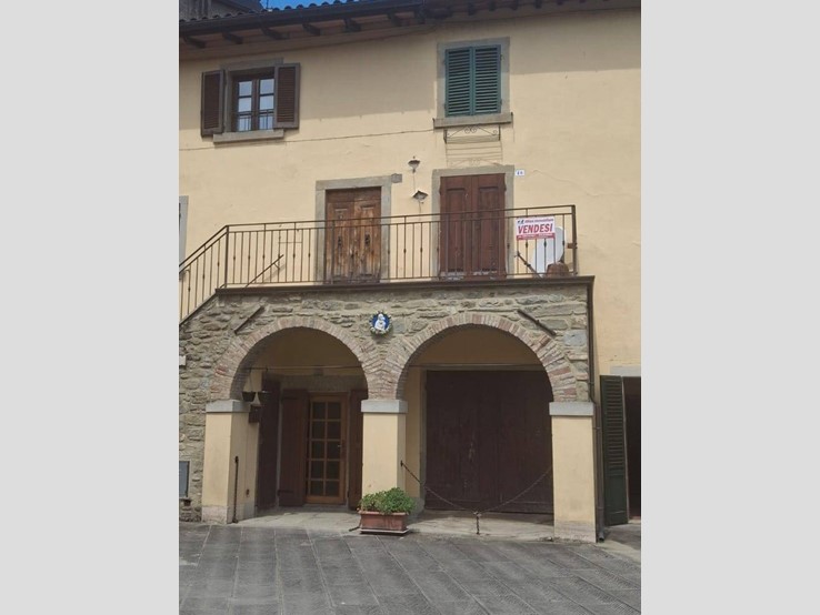 Quadrilocale in Vendita a Ortignano Raggiolo, 65'000€, 90 m²