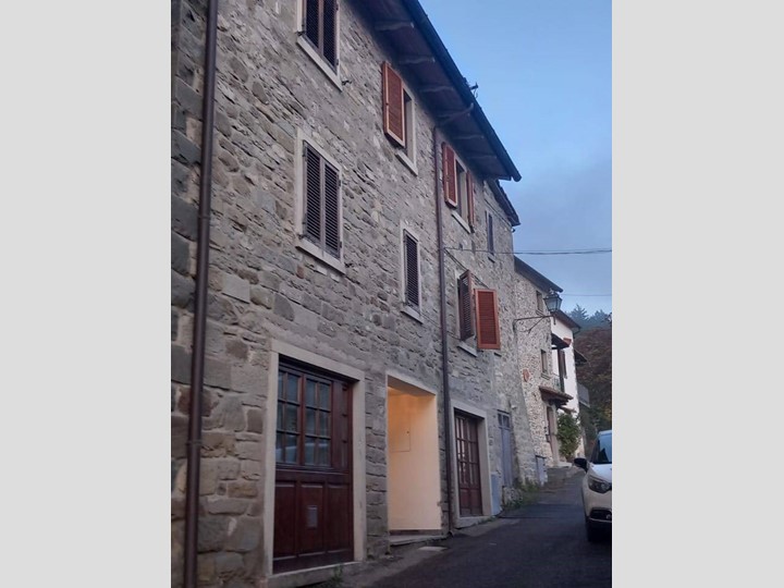 Casa Semi Indipendente in Vendita a Poppi, 110'000&euro;, 130 m²