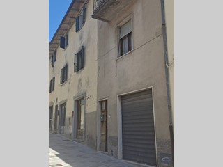 Casa Semi Indipendente in Vendita a Bibbiena, 65'000€, 117 m²