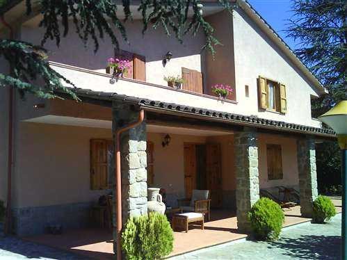Villa in Vendita a Talla, 250'000€, 350 m²