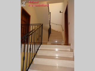 Ufficio in Vendita a Bibbiena, 80'000€, 66 m²