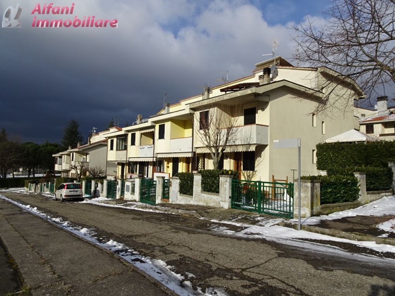 Villetta a schiera in Vendita a Chitignano, 120'000€, 120 m²