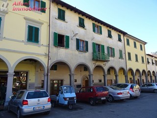 Quadrilocale in Vendita a Pratovecchio Stia, 140'000€, 110 m²