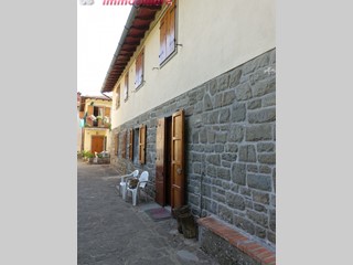 Trilocale in Vendita a Castel San Niccolò, 80'000€, 60 m²