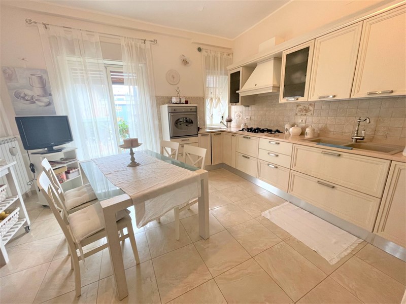 Quadrilocale in Vendita a Siracusa, 175'000&euro;, 130 m²