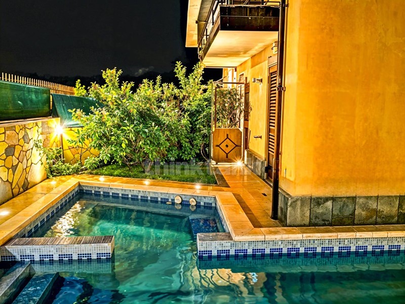 Villa in Vendita a Ragalna, 425'000&euro;, 400 m²