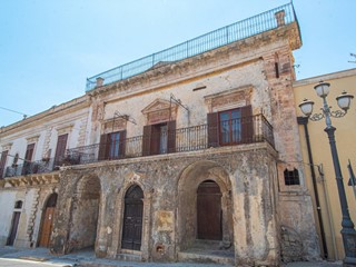 Villa in Vendita a Ispica, 299'000&euro;, 500 m²