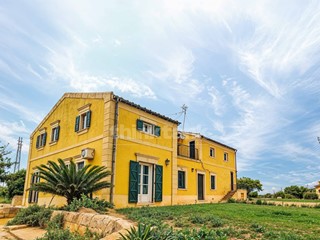 Villa in Vendita a Modica, 750'000€, 300 m²