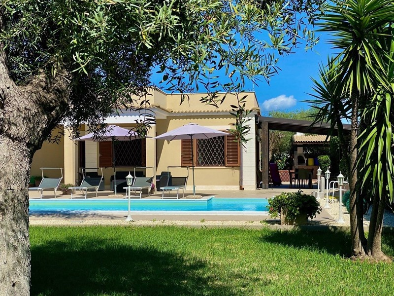 Villa in Vendita a Siracusa, 470'000&euro;, 150 m²