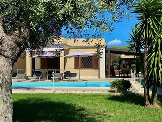 Villa in Vendita a Siracusa, 470'000&euro;, 150 m²