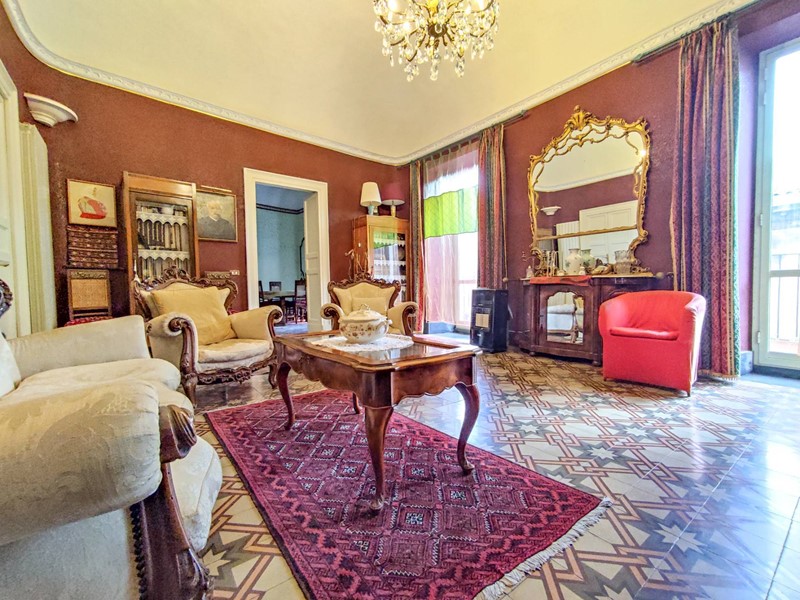 Appartamento in Vendita a Catania, 340'000&euro;, 280 m²