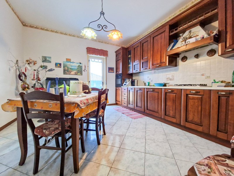 Appartamento in Vendita a Pedara, 250'000€, 230 m²