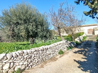 Rustico in Vendita a Modica, 130'000€, 220 m²