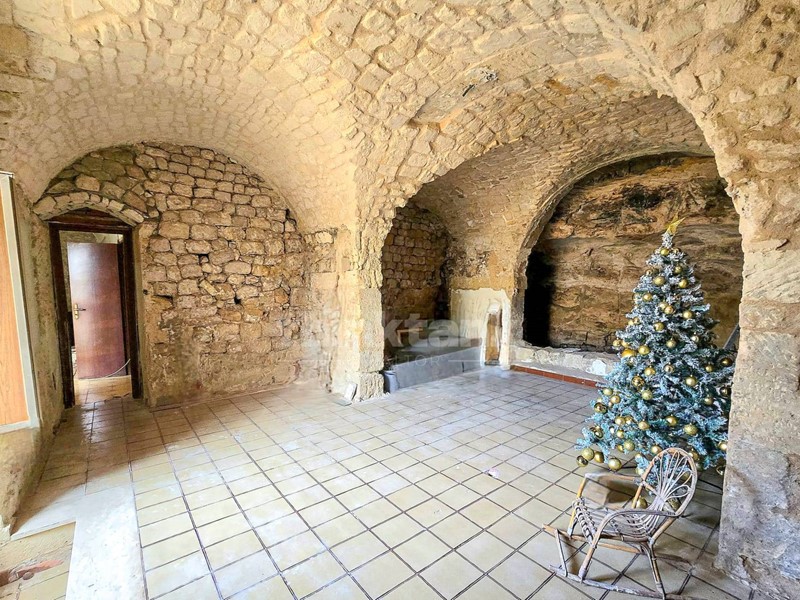 Villa in Vendita a Modica, 120'000€, 190 m²