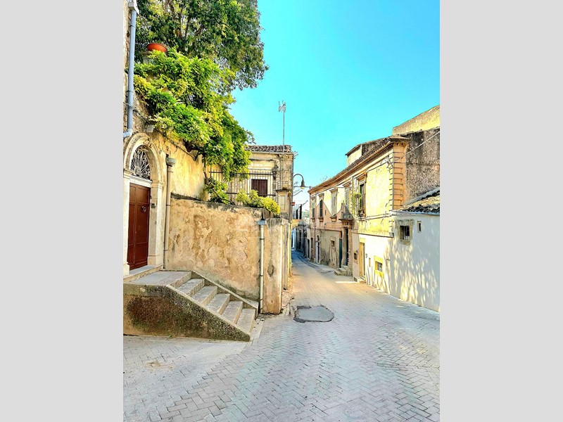Villa in Vendita a Modica, 220'000€, 260 m²